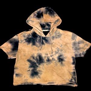 Tie-Dye Crop Hoodie 🤎
